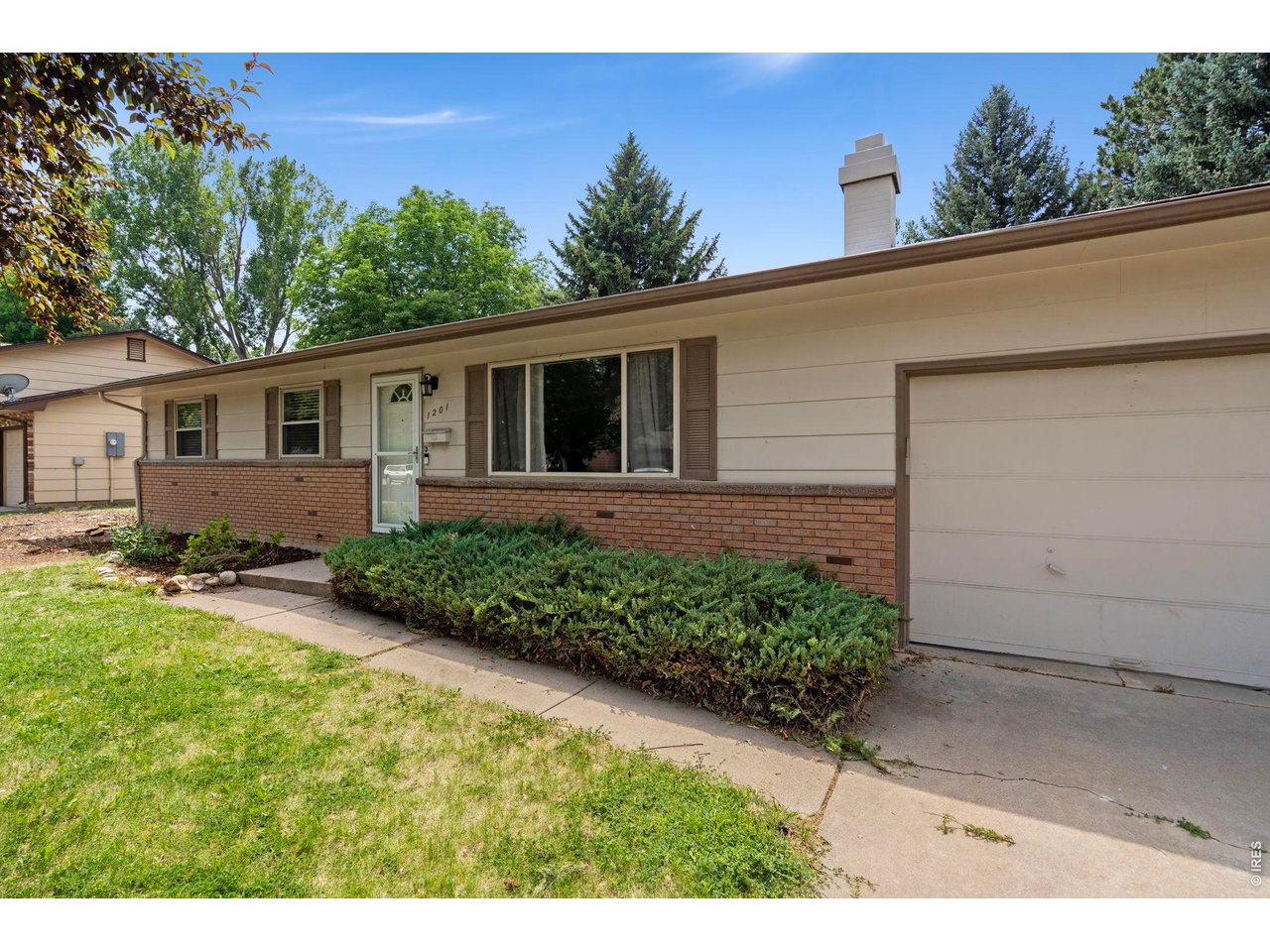 1201 S Bryan Ave