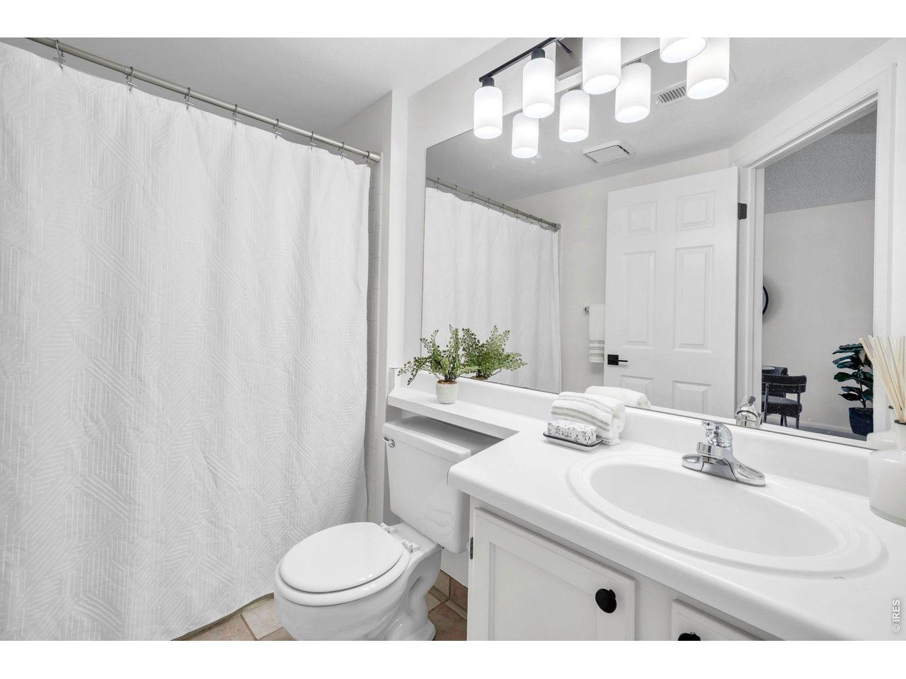 7411 Spy Glass Ct