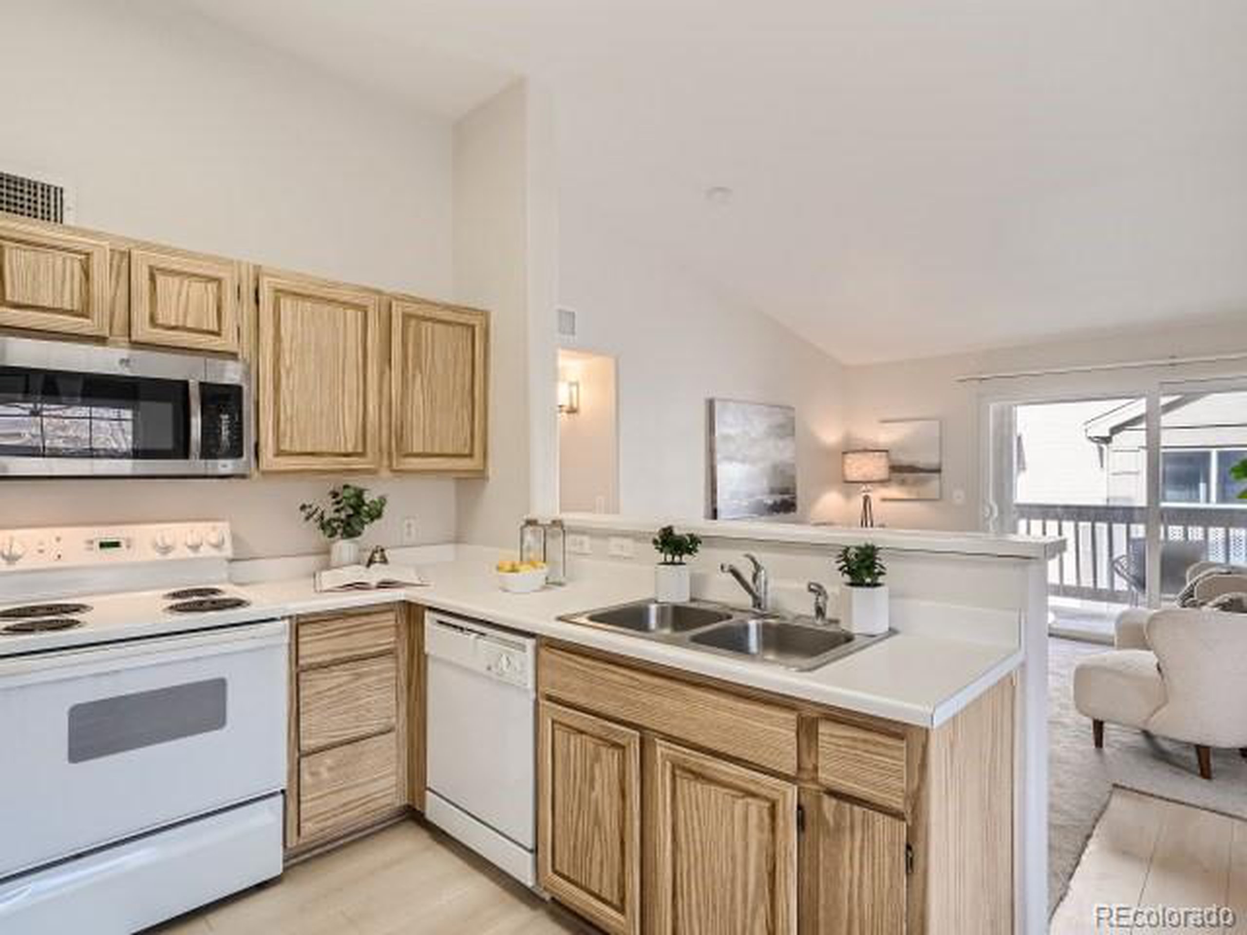 1130 Opal St Unit: 204