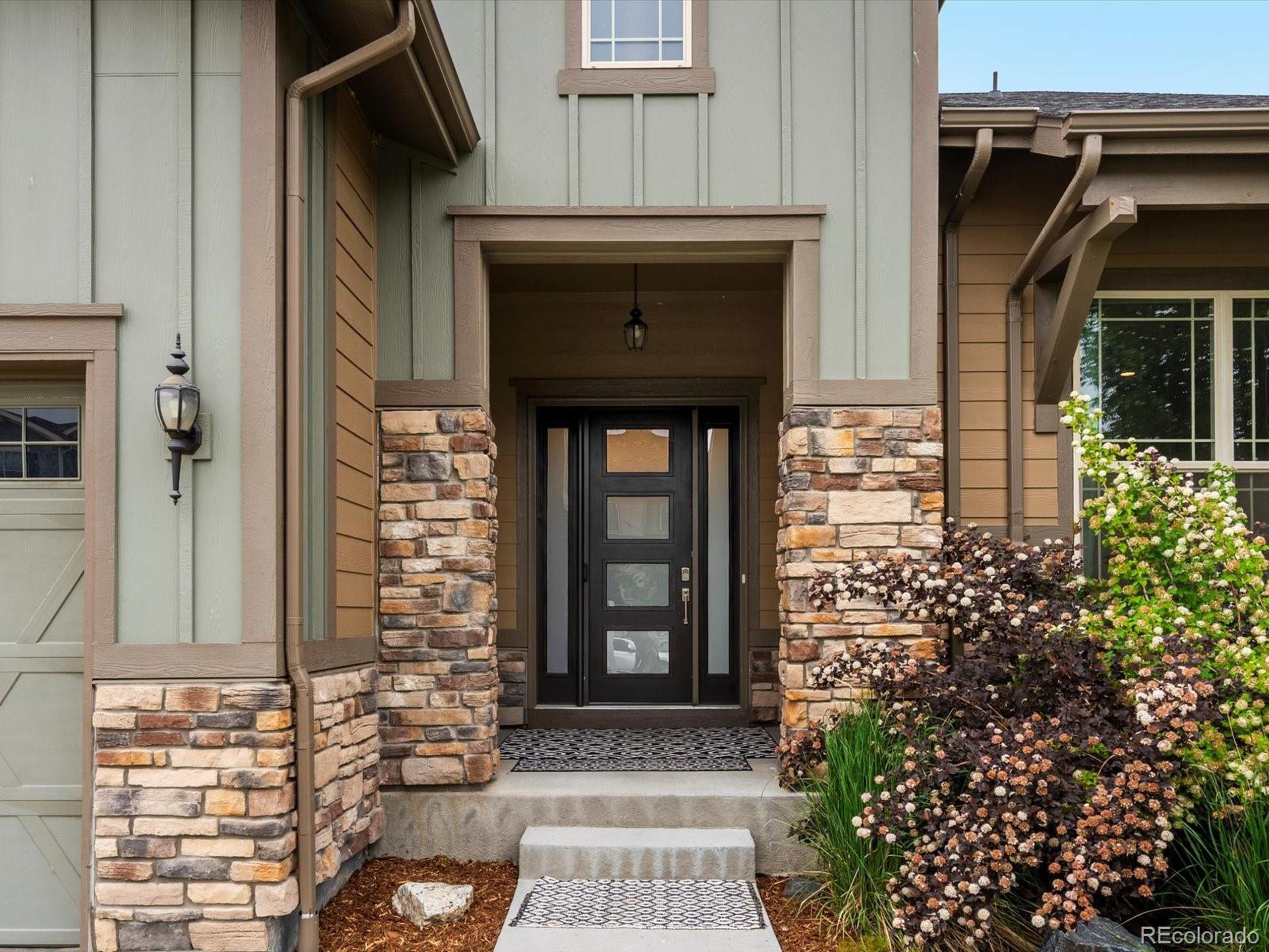 2113 Fountain Cir