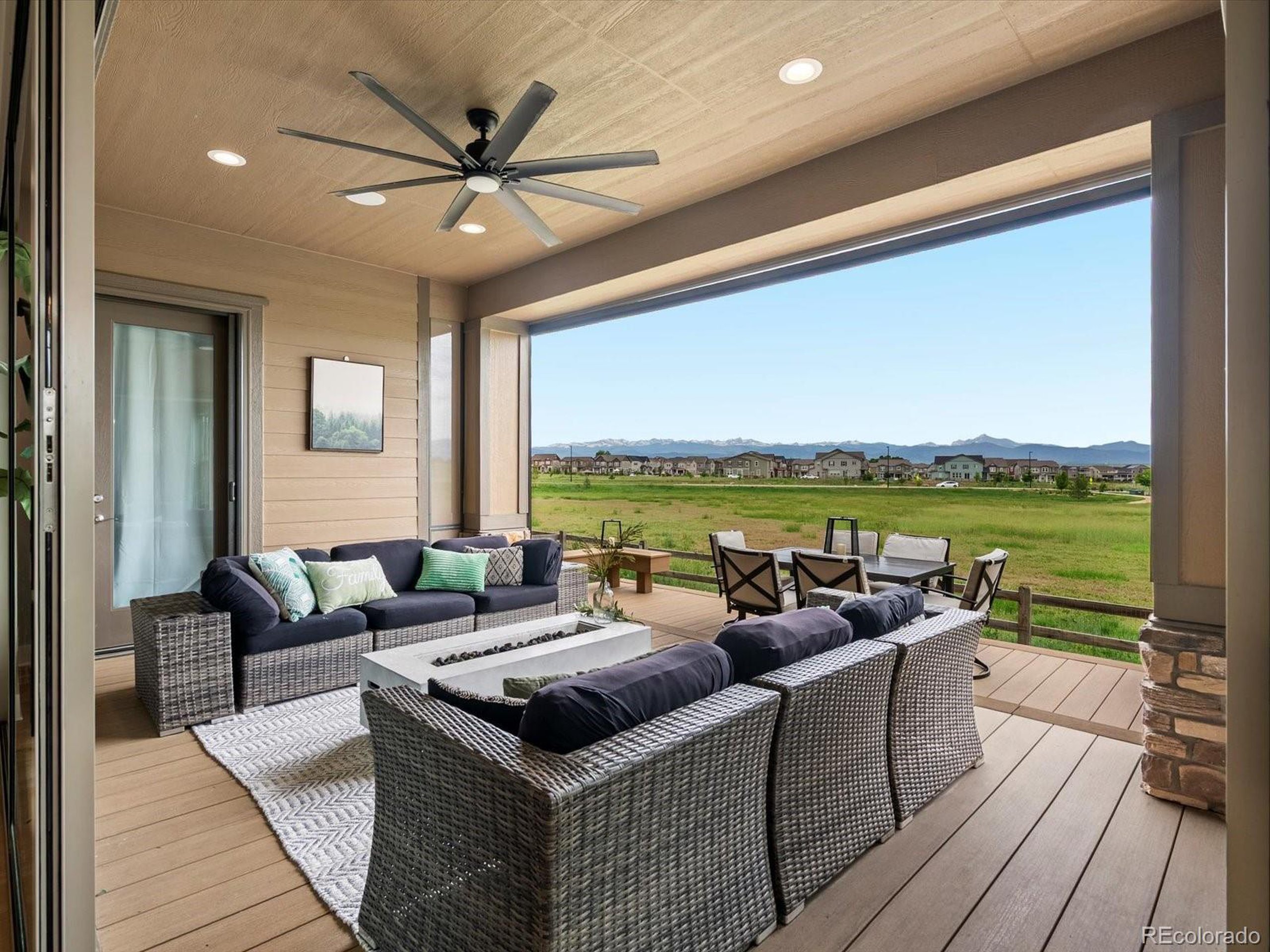2113 Fountain Cir