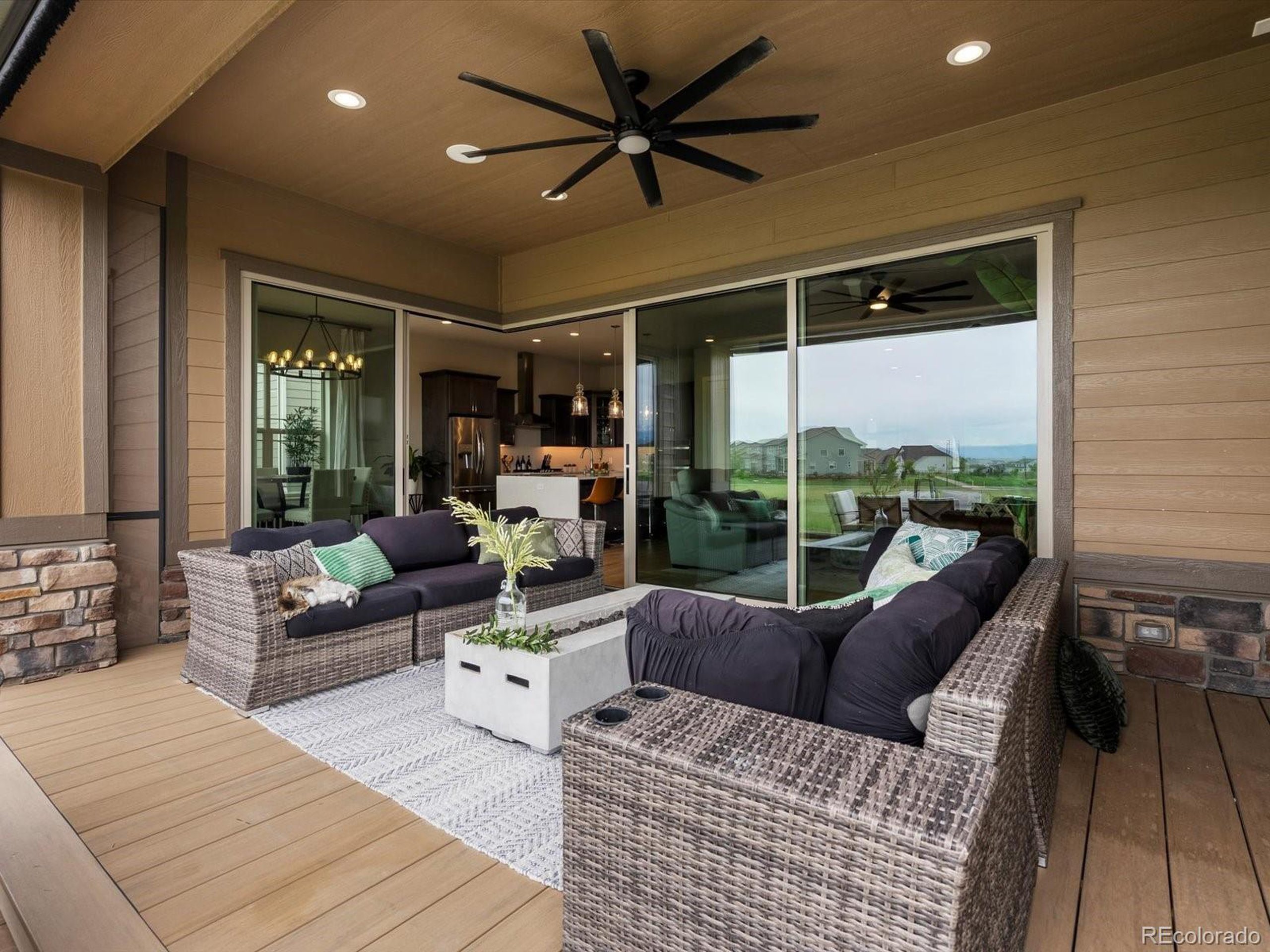 2113 Fountain Cir