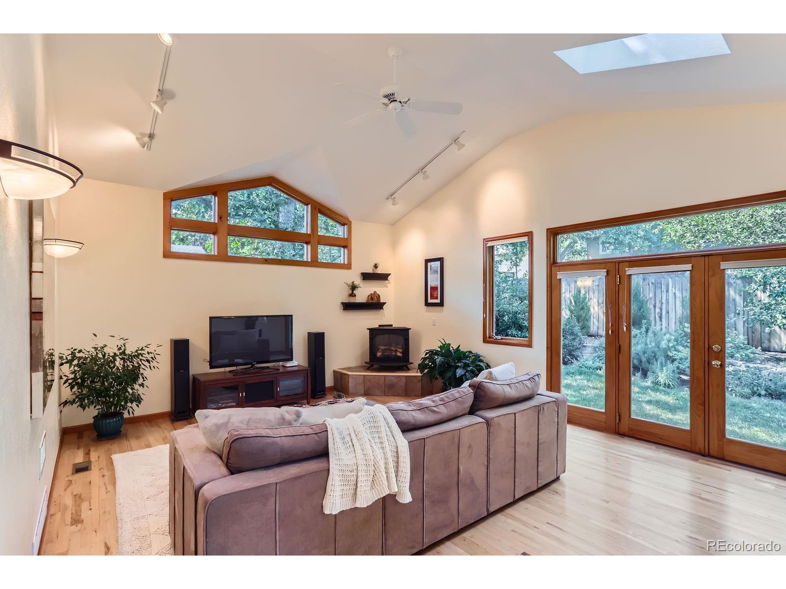 3495 Everett Dr
