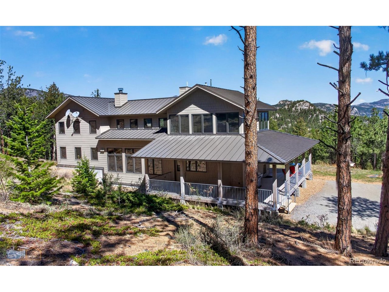 942 Spruce Dr