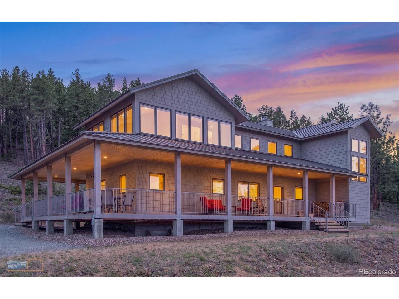 942 Spruce Dr
