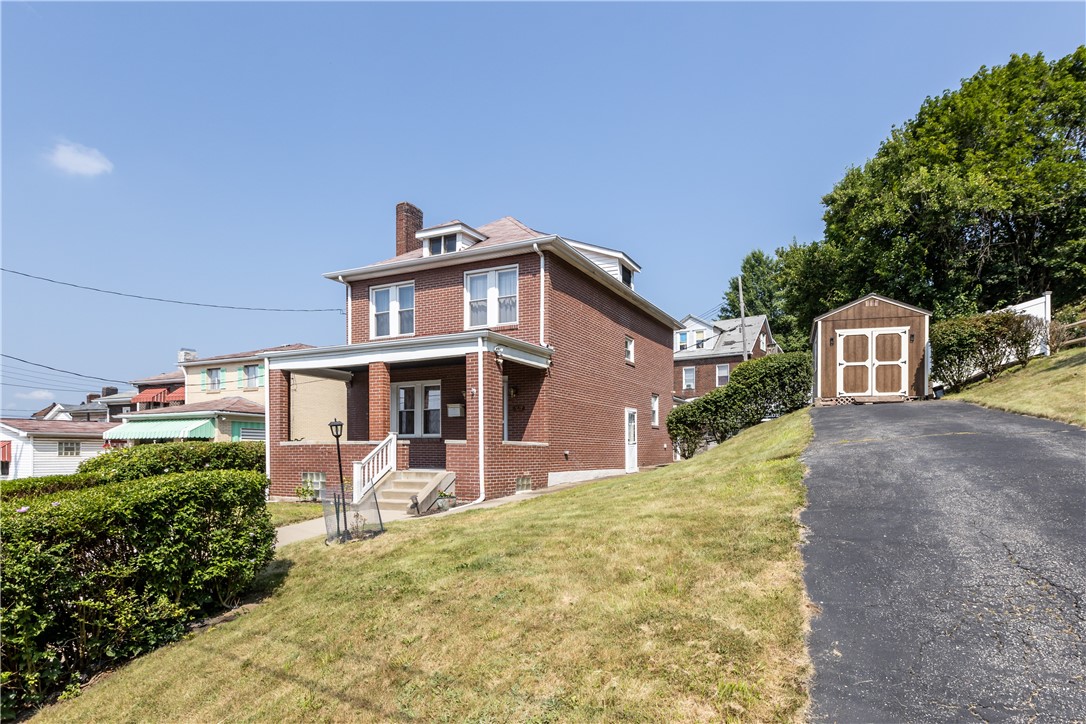 2627 Woodstock Place