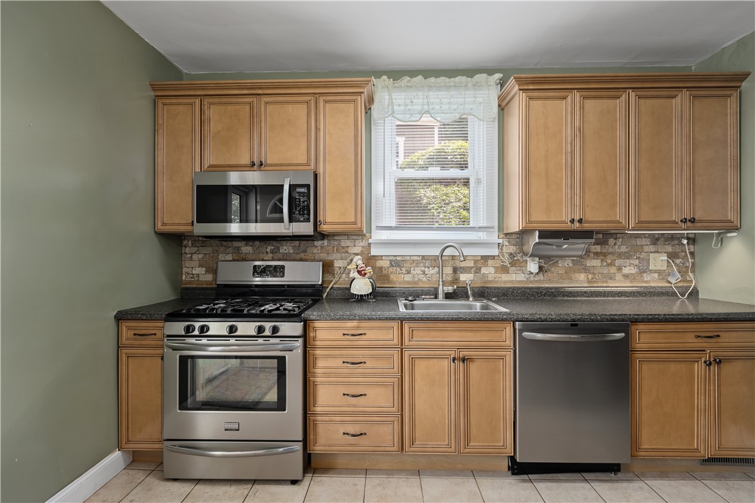 2627 Woodstock Place