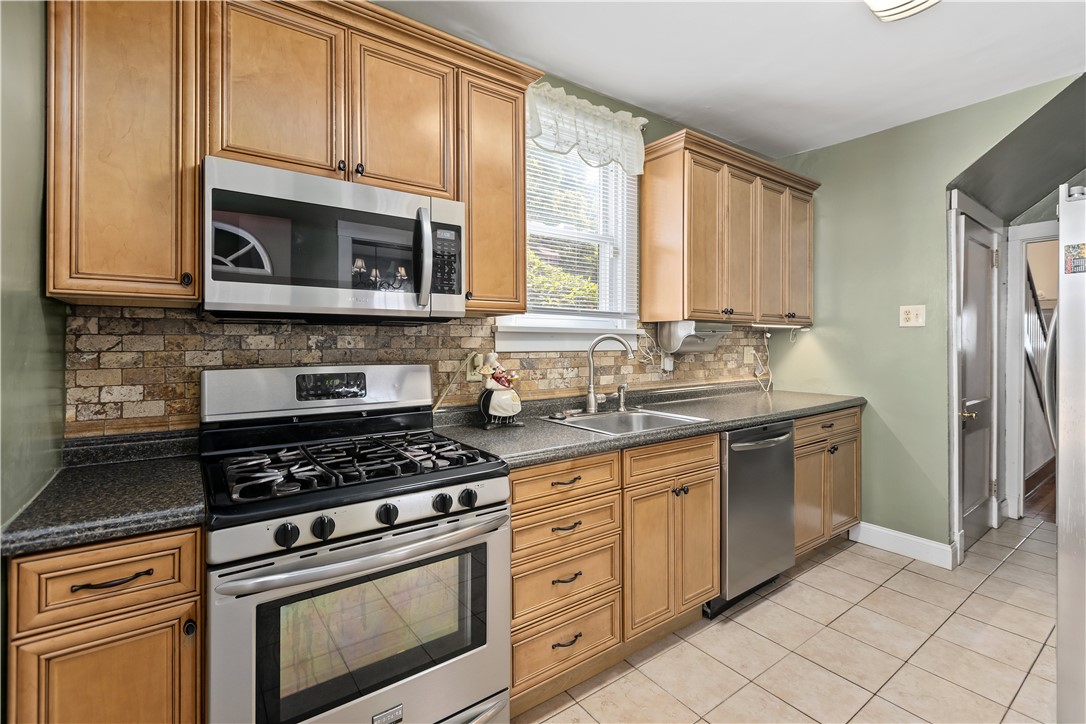 2627 Woodstock Place