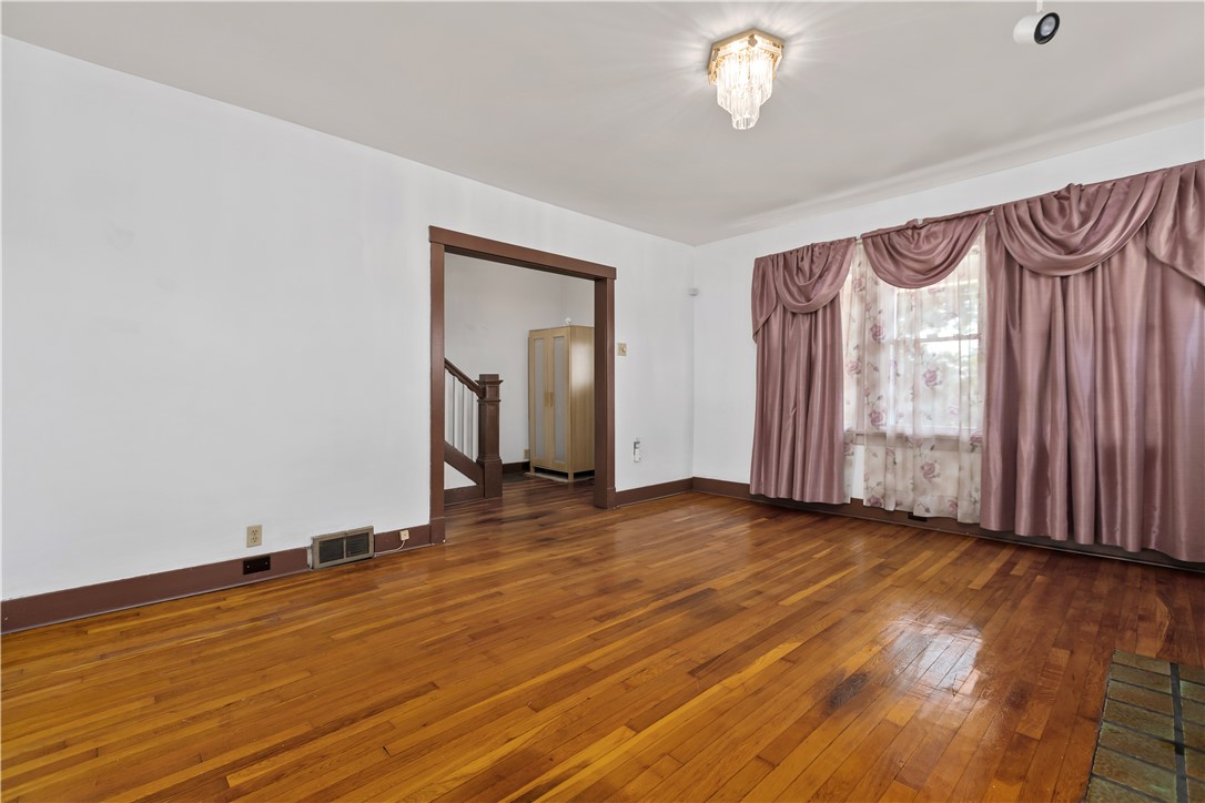 2627 Woodstock Place