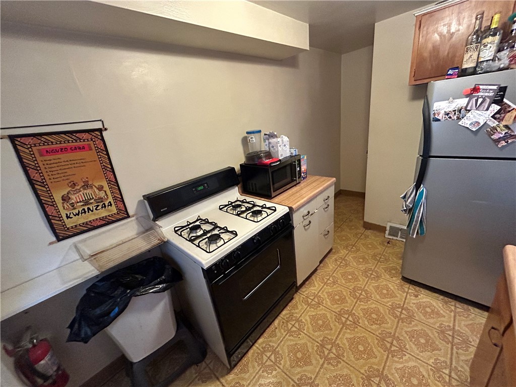 330 Moon Clinton Rd A