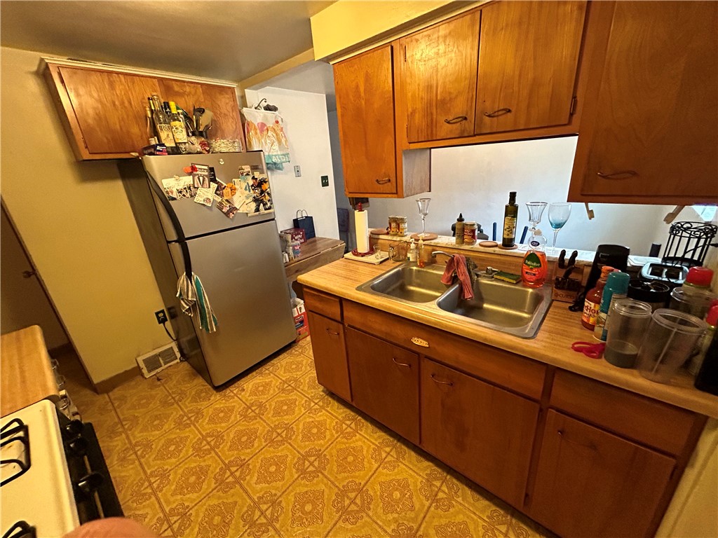 330 Moon Clinton Rd A