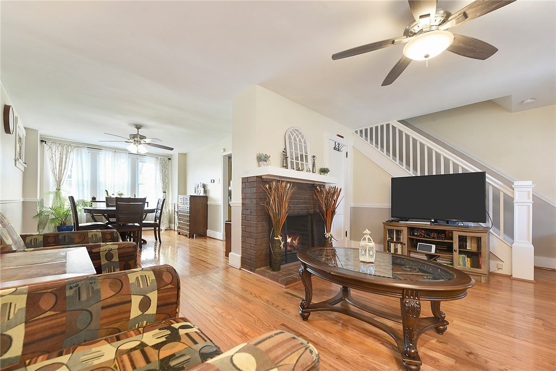 6928 Greenwood Street