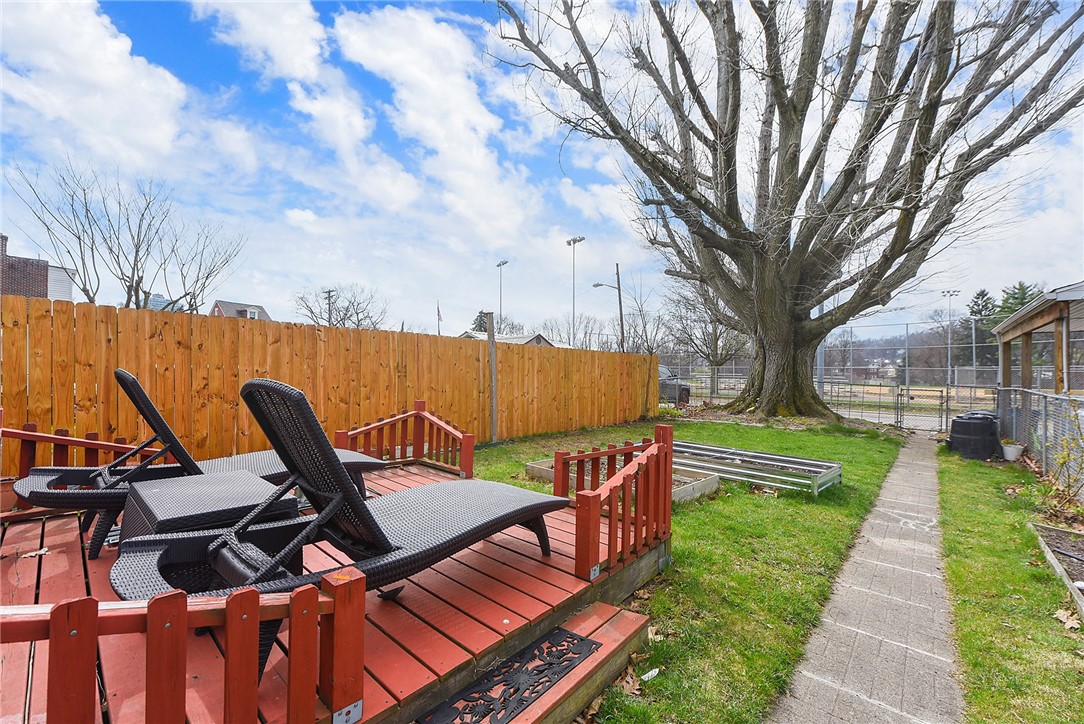 6928 Greenwood Street