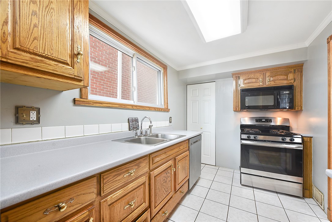 6928 Greenwood Street