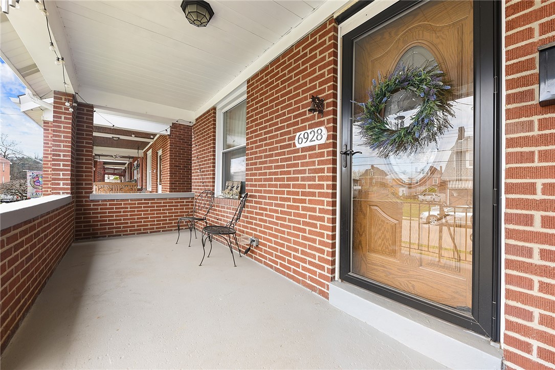 6928 Greenwood Street