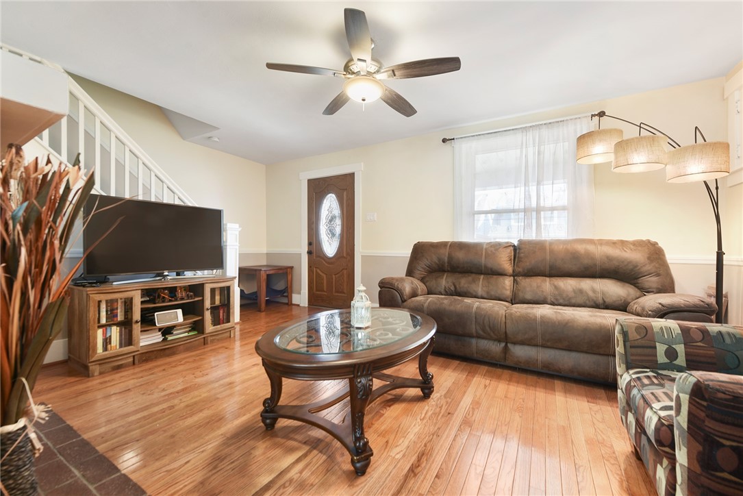 6928 Greenwood Street