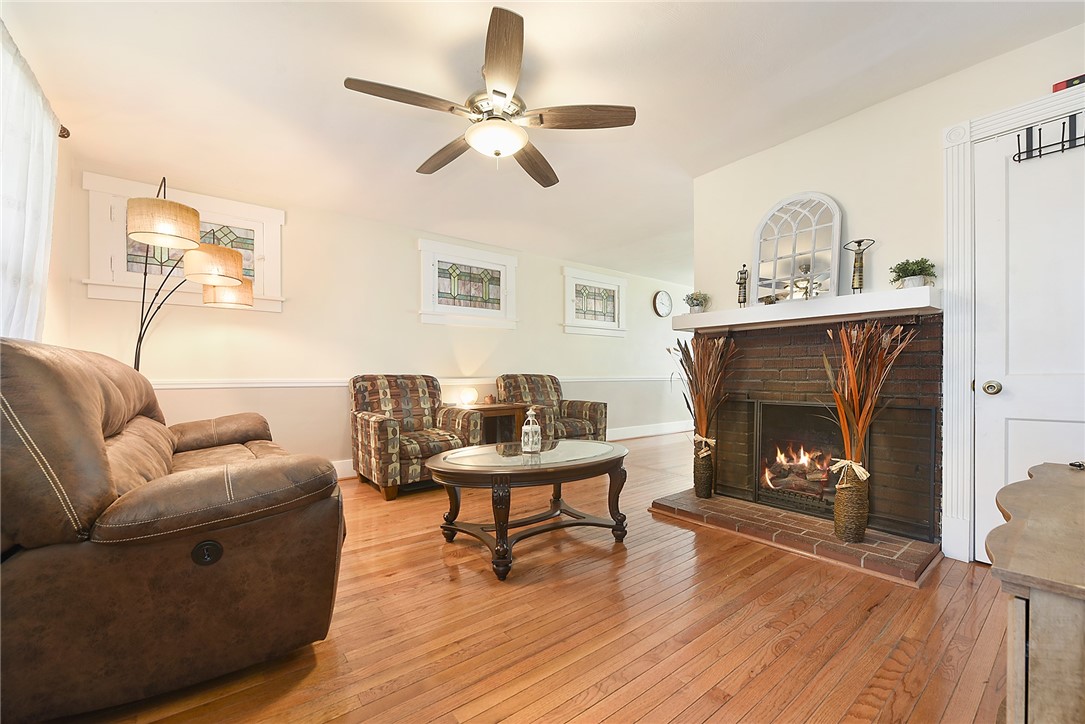 6928 Greenwood Street