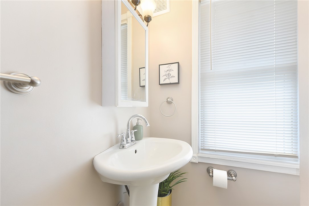 6928 Greenwood Street