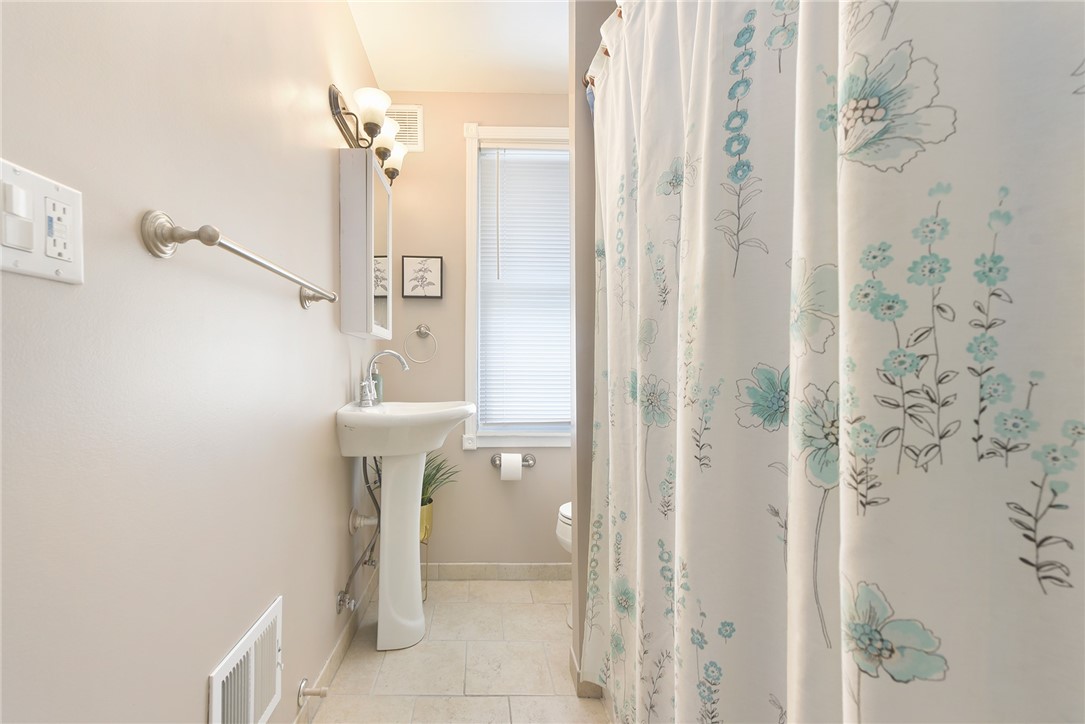 6928 Greenwood Street