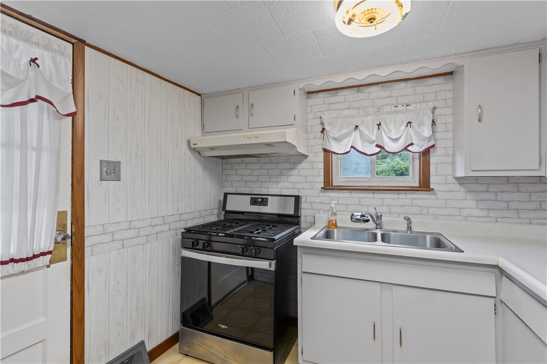 1075 Warrendale Bayne Road