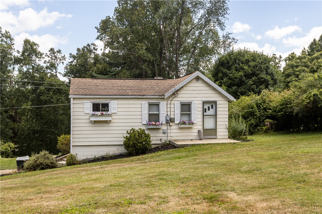 1075 Warrendale Bayne Road