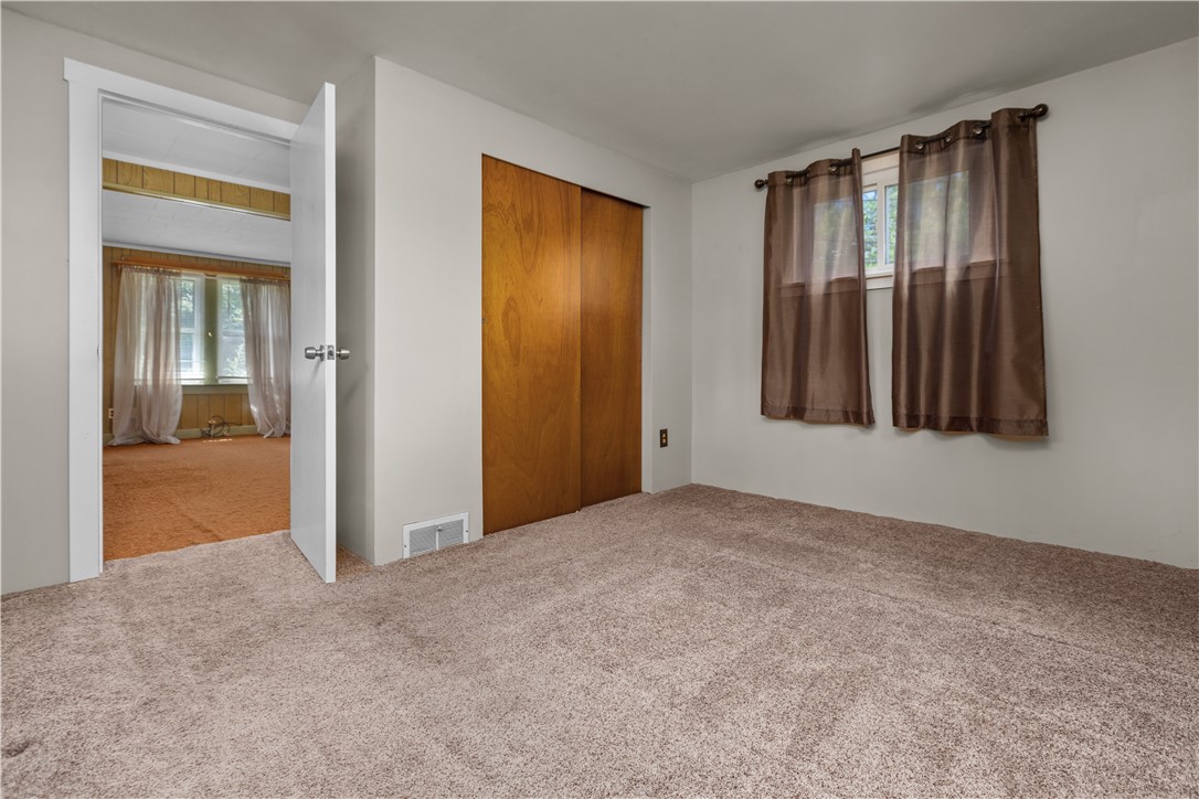 1075 Warrendale Bayne Road