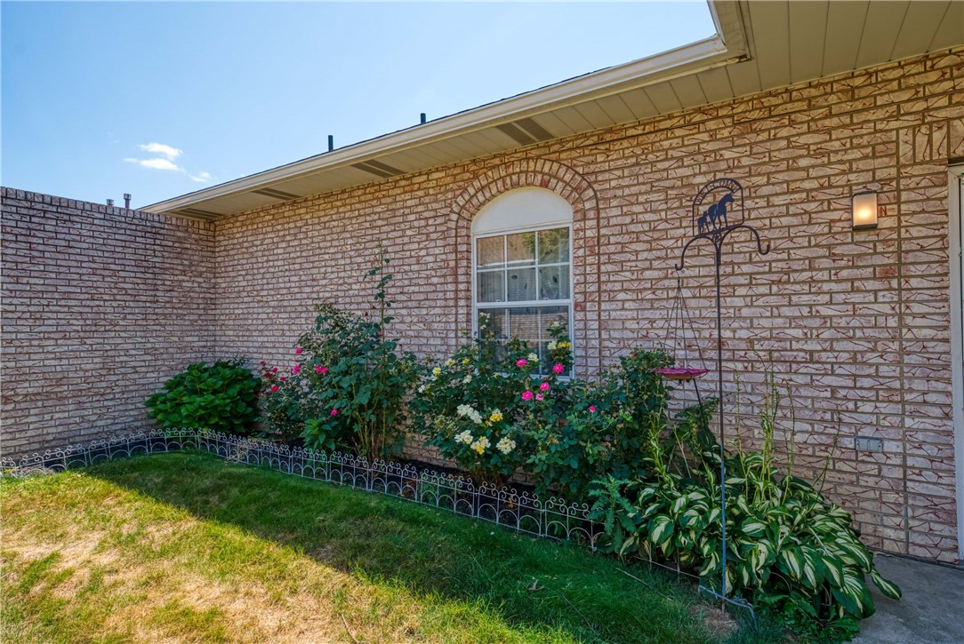 2750 Iowa Drive 22