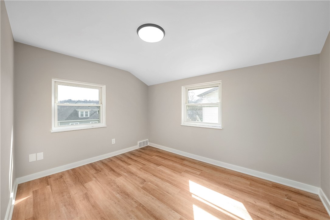 20 Fischer Ave