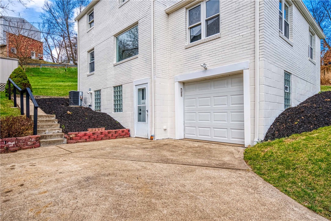 20 Fischer Ave