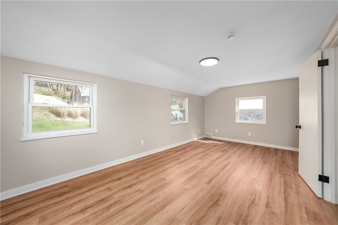 20 Fischer Ave