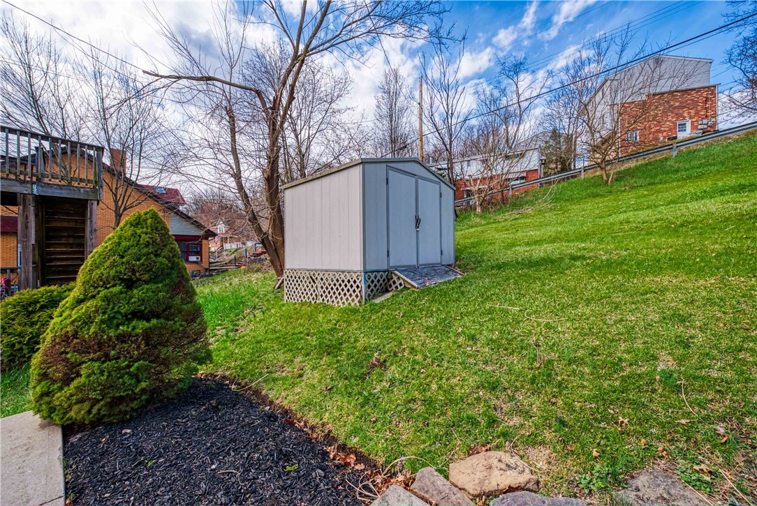 20 Fischer Ave