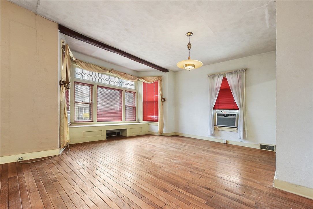 38 1st Avenue