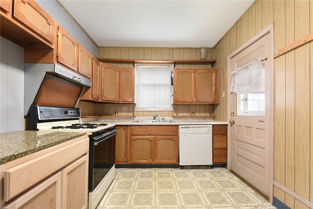 38 1st Avenue