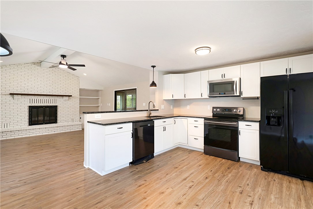 4917 Leona Dr