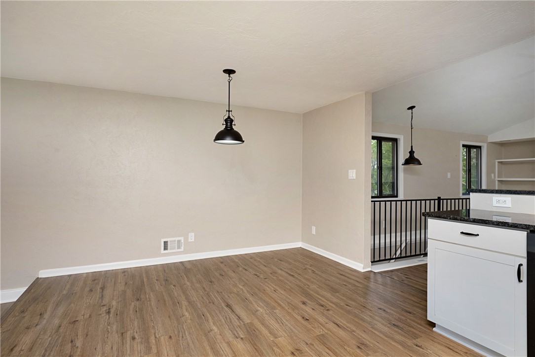 4917 Leona Dr