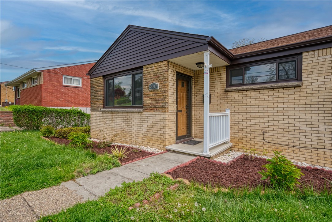 4917 Leona Dr