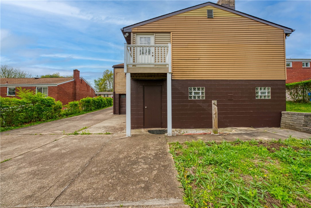 4917 Leona Dr