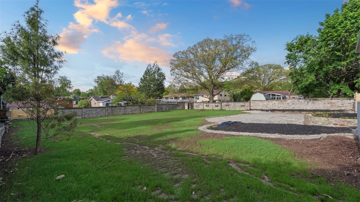 110 Mary Vue St