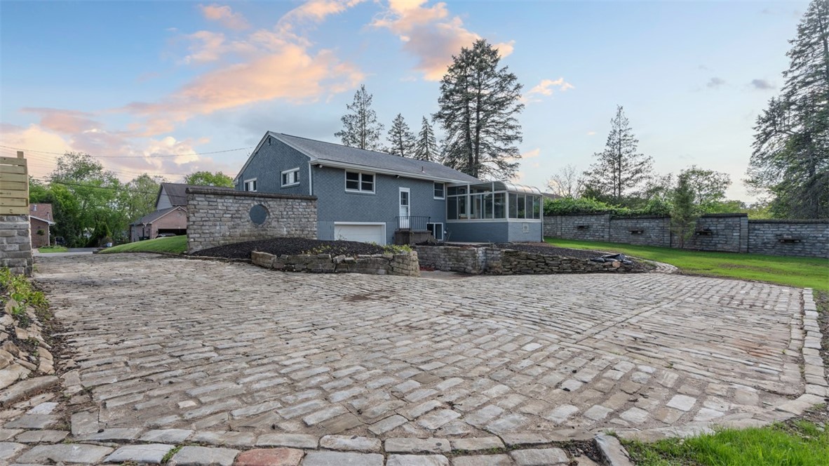 110 Mary Vue St