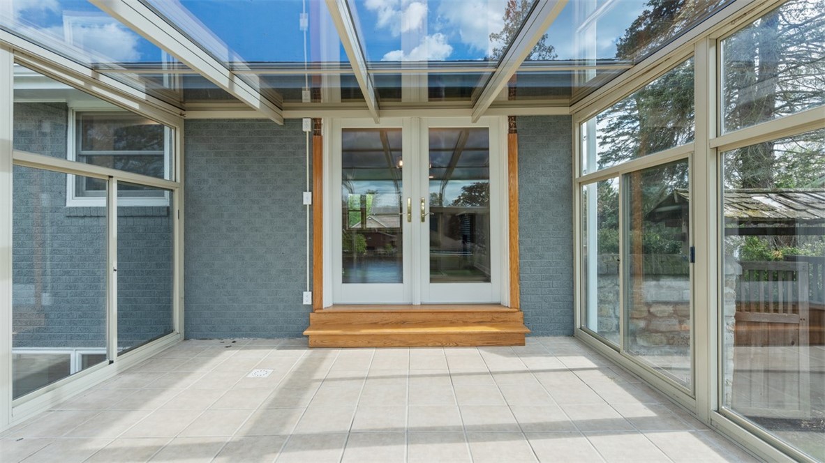 110 Mary Vue St