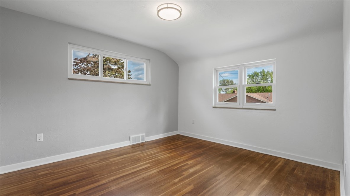 110 Mary Vue St