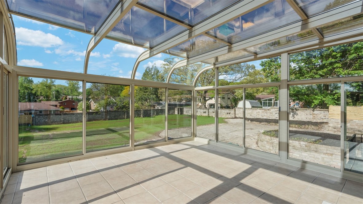 110 Mary Vue St