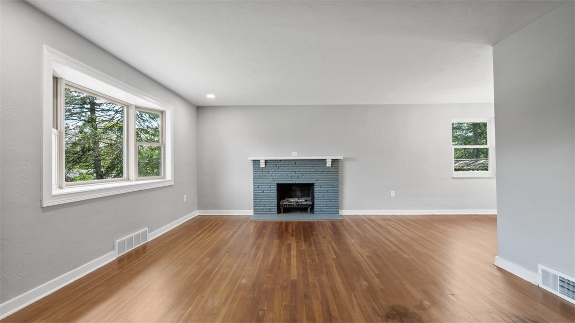110 Mary Vue St