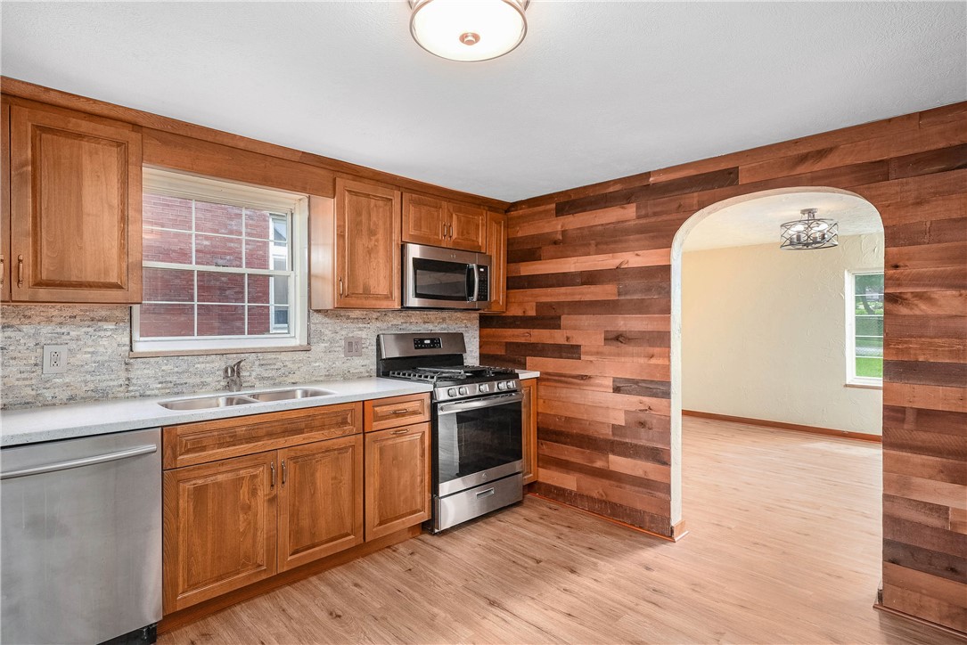 533 Freeport Rd