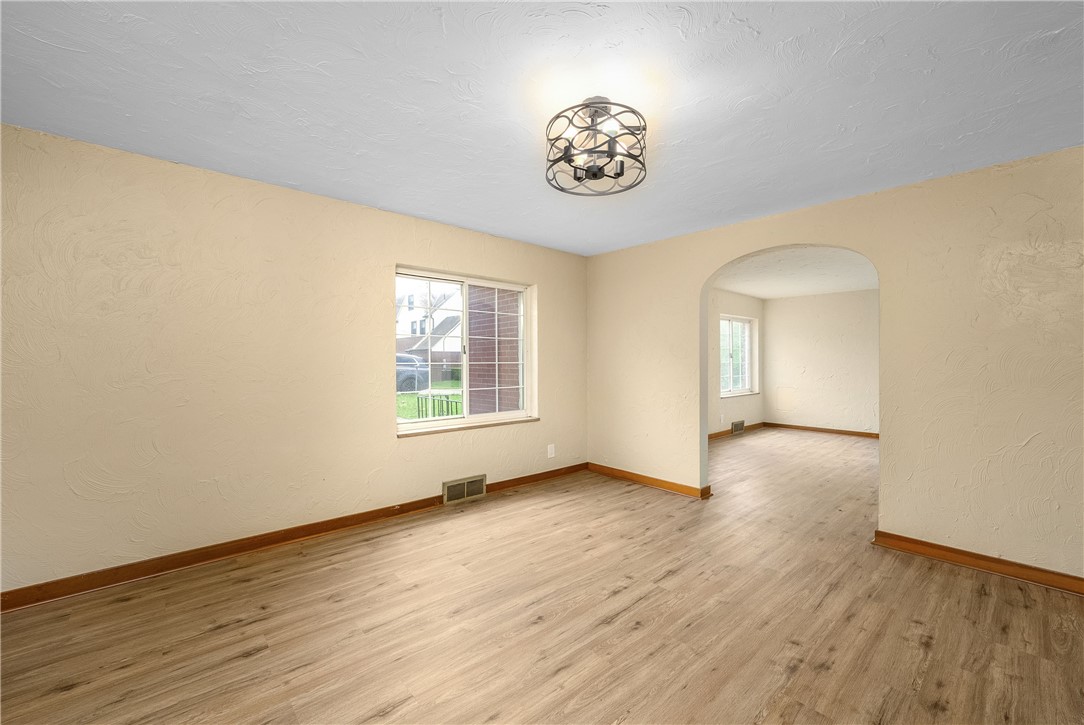 533 Freeport Rd