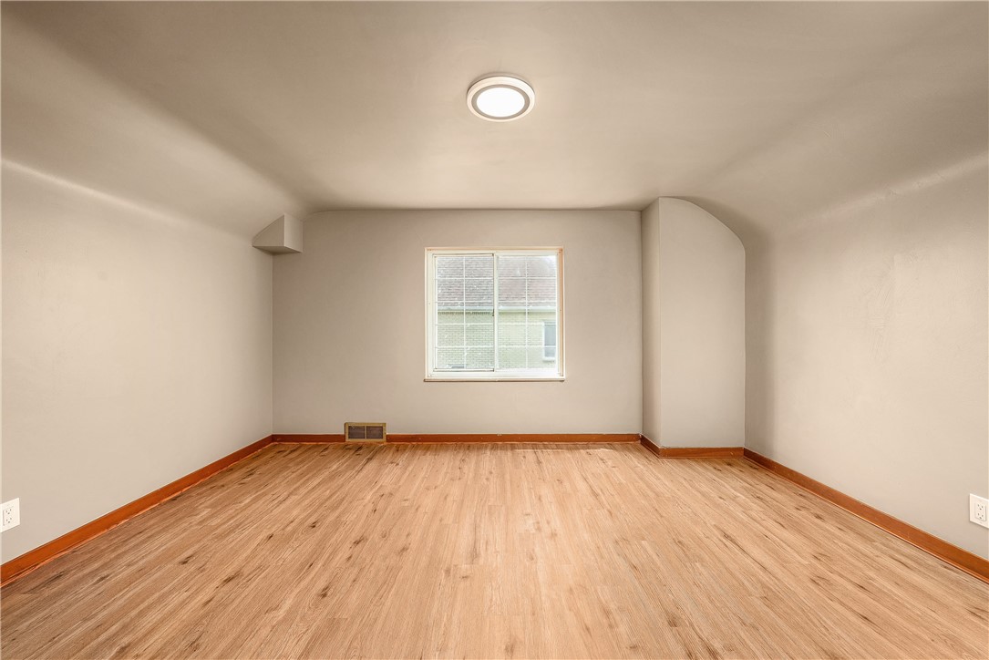 533 Freeport Rd