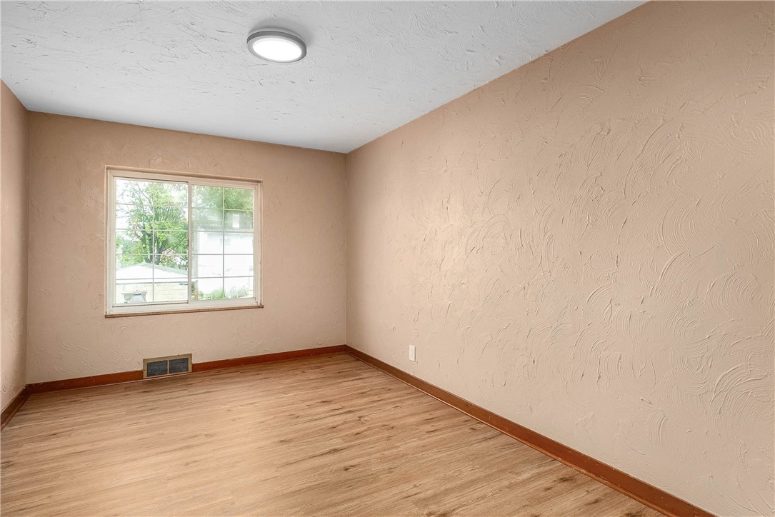 533 Freeport Rd