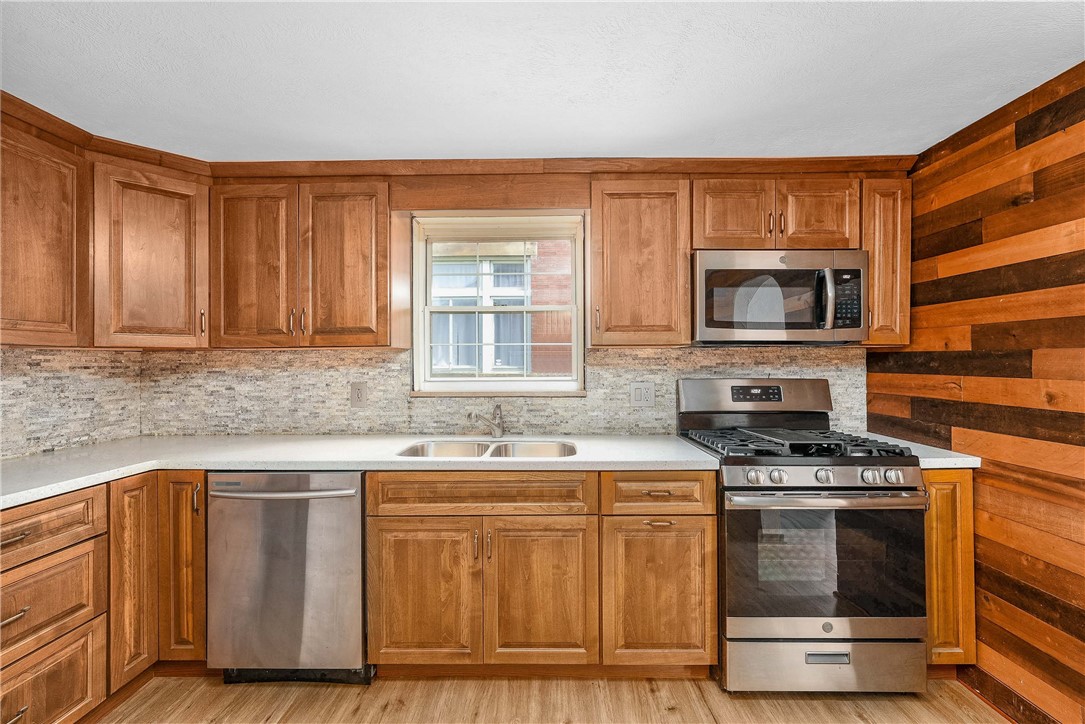 533 Freeport Rd