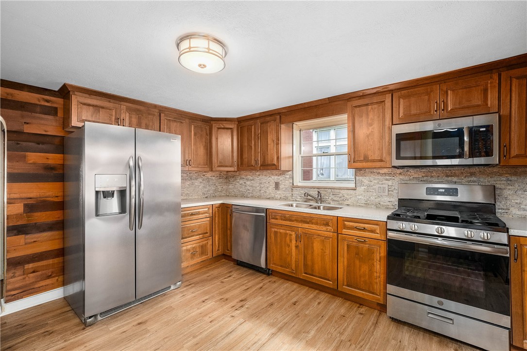 533 Freeport Rd
