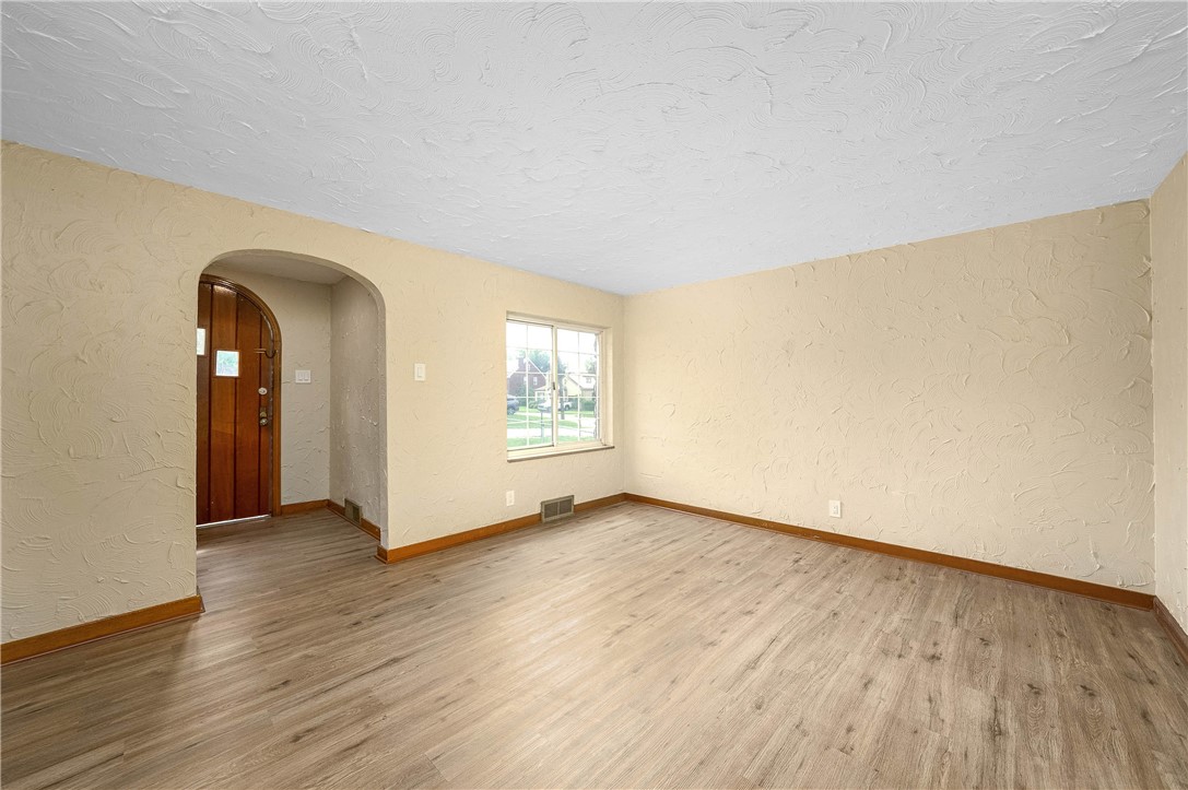 533 Freeport Rd